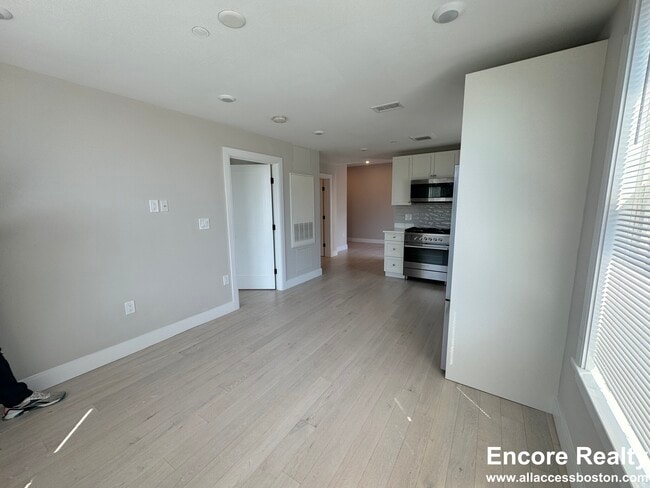 Photo - 197 Green St Unit 305