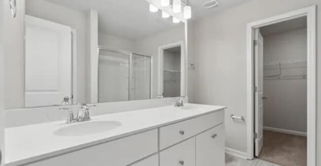 Photo - 2129 Clapham Ct