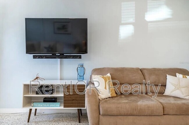 Photo - 505 67th Ave Unit 4