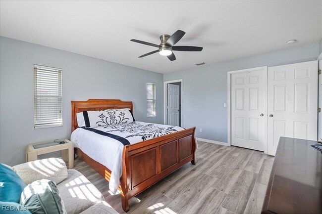 Building Photo - 1405 SW 9th Ave