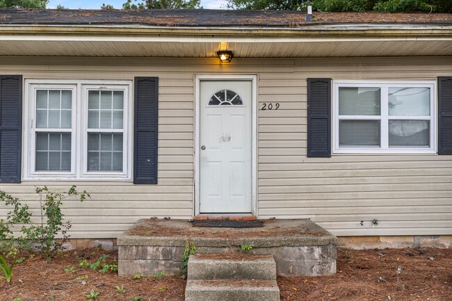 Photo - 209 W Bridgers St Ext
