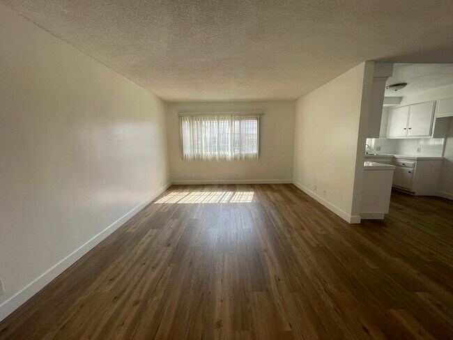 Photo - 623 S Grevillea Ave Unidad 4