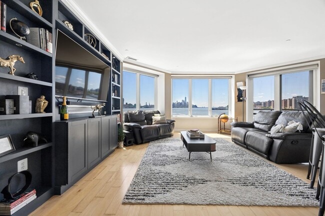 Building Photo - 600 Harbor Blvd Unit 870