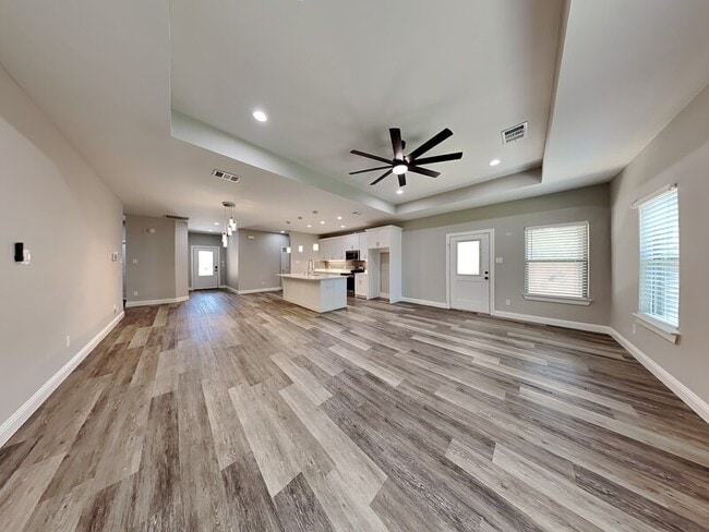 Photo - 2512 Sharon St