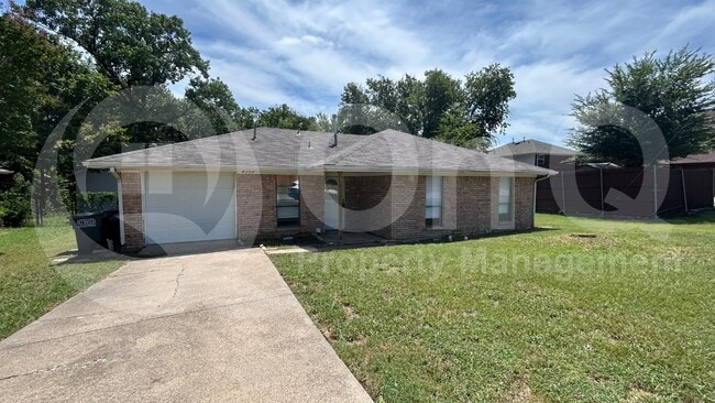 Building Photo - 4904 Brookhollow Dr Rental