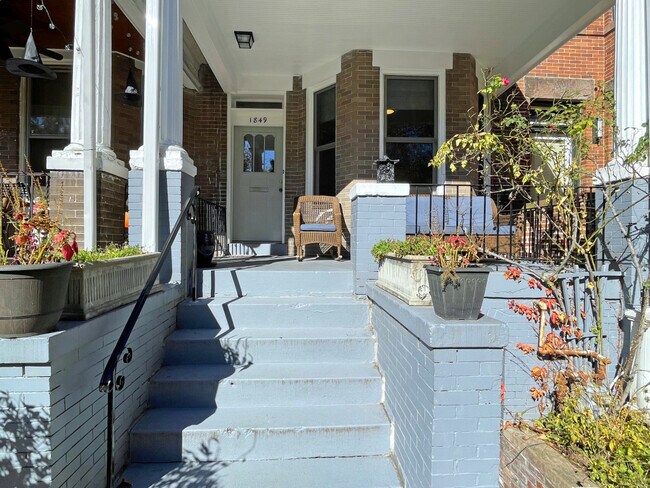 Photo - 1849 Monroe St NW