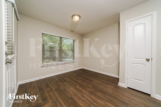 Photo - 1310 Barrel Dr