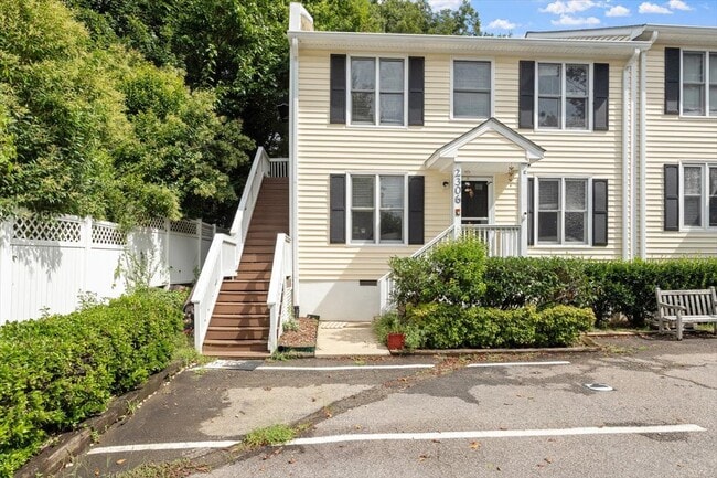Building Photo - 2306 Stafford Ave Unit A Rental