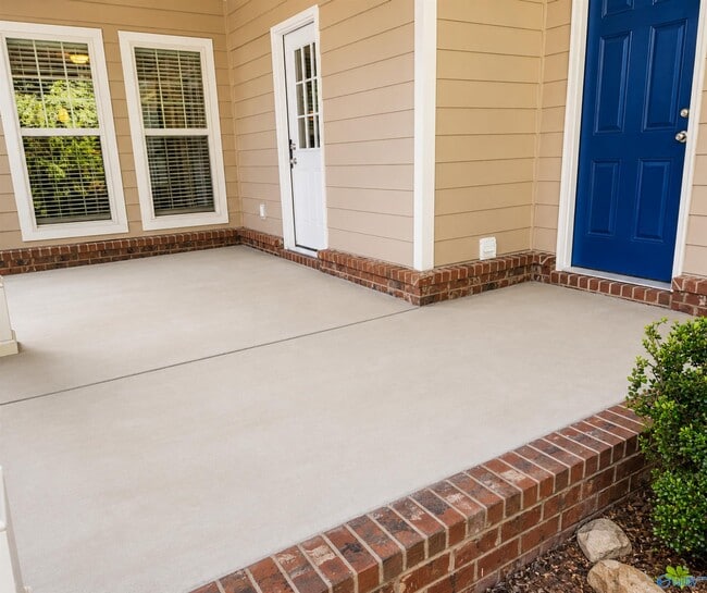 Photo - 204 Grove Village Way