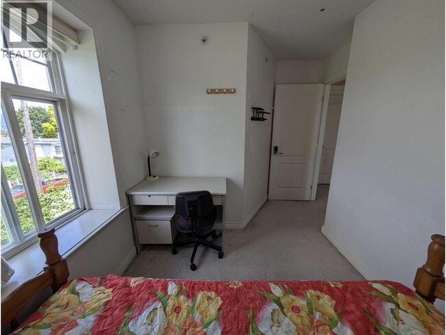 4XXX Reid St