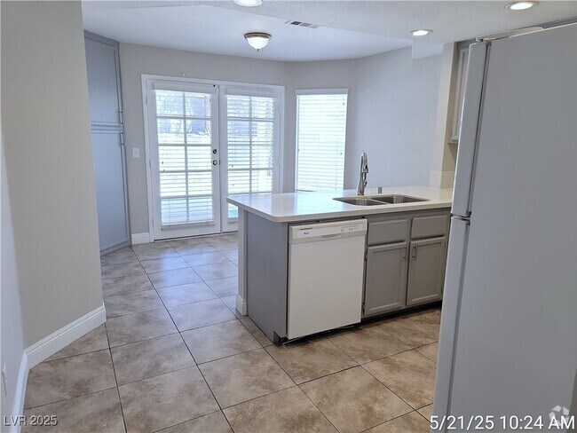 Building Photo - 3133 Cristobal Way Rental