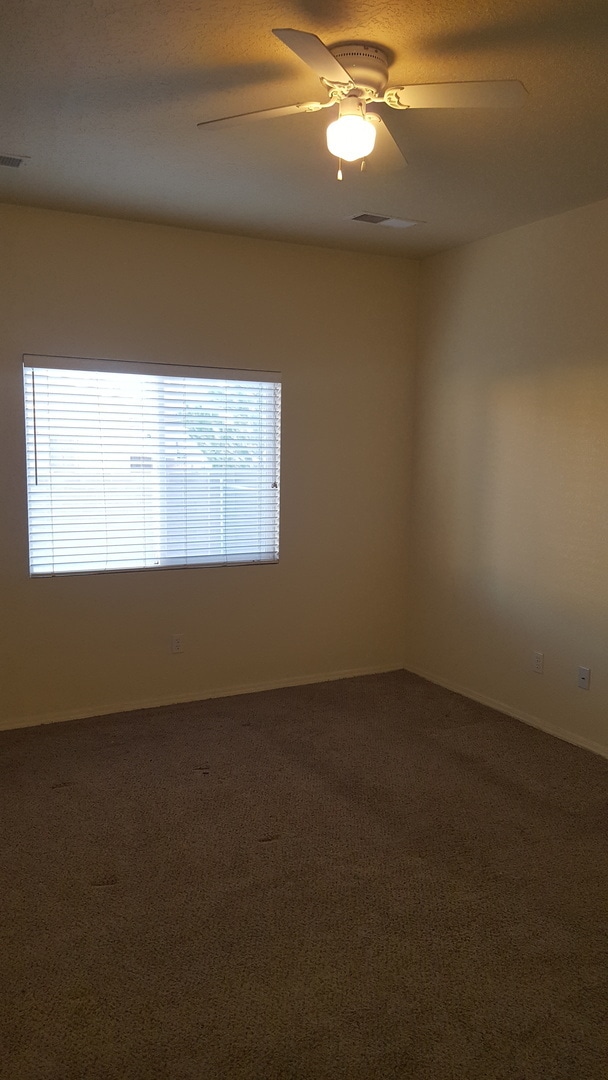 Photo - VISTA DEL NORTE 3 Bedroom 2 Bath  2 Car Garage