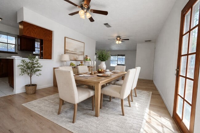 Photo - 1220 Kelving Way