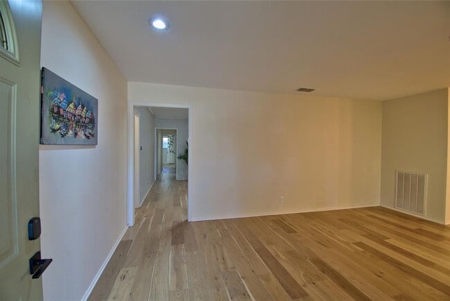 Photo - 9202 Quail Meadow Dr