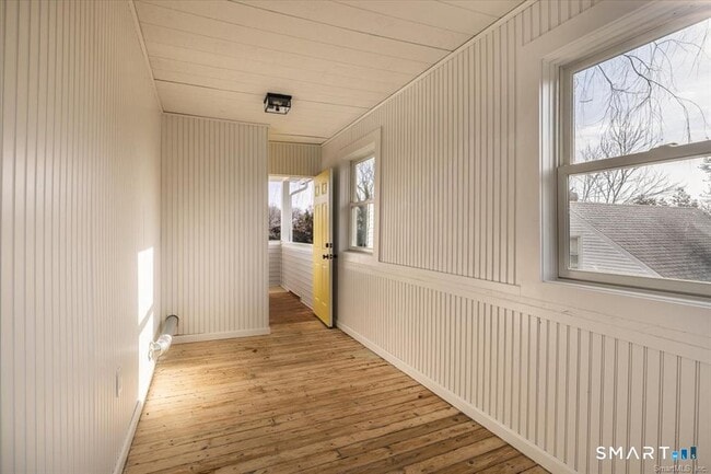 Photo - 349 Marlborough Terrace