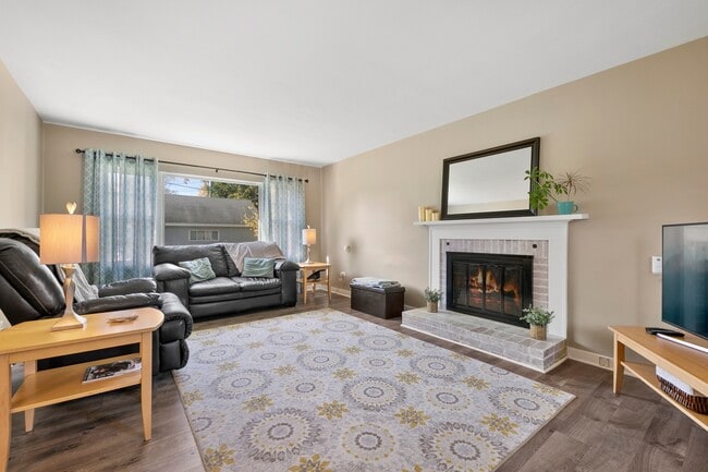 Photo - 223 S West St