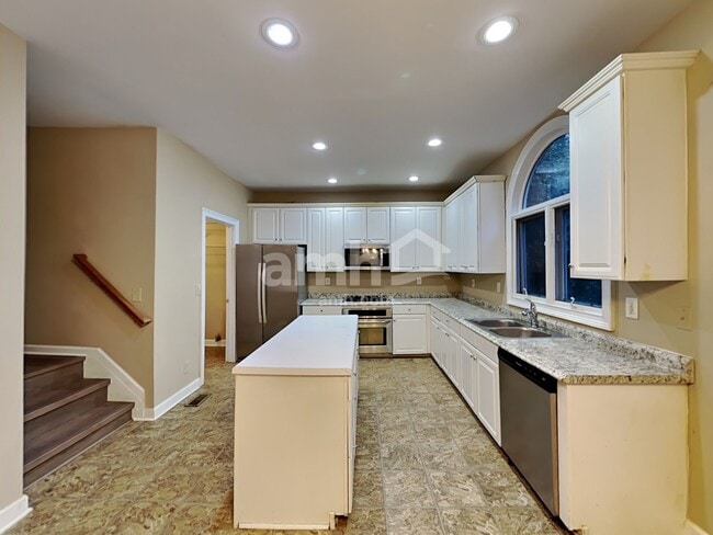 Photo - 4727 Cedar Wood Dr SW