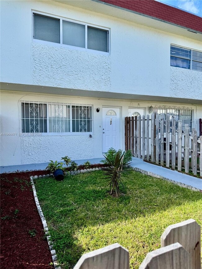 Photo - 1481 NE 150th St