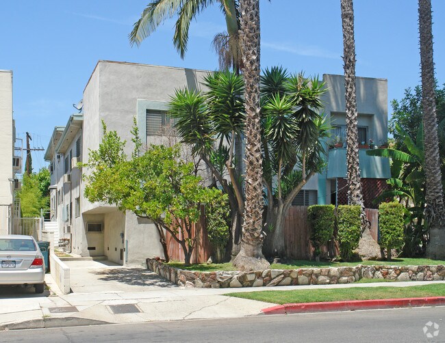 Photo - 8534-8538 Colgate