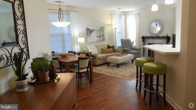 Building Photo - 4320 Cannon Ridge Ct Unit 63 Rental
