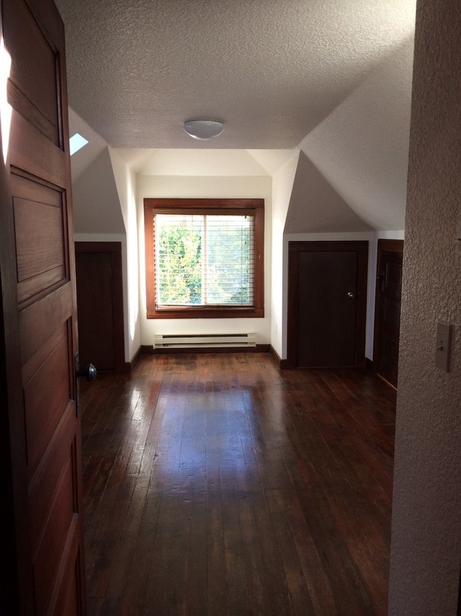 Photo - Glisan Townhomes