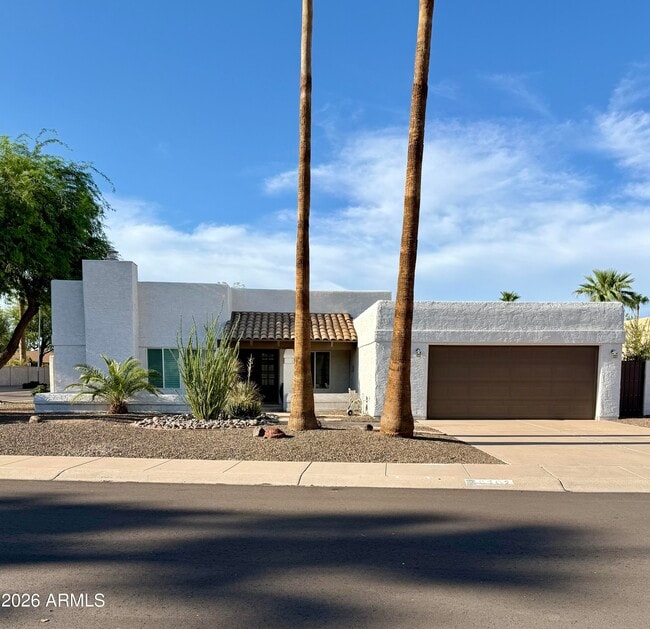 Building Photo - 8702 E San Ardo Dr