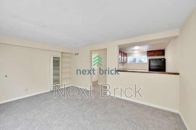 Photo - 701 S Kenyon St