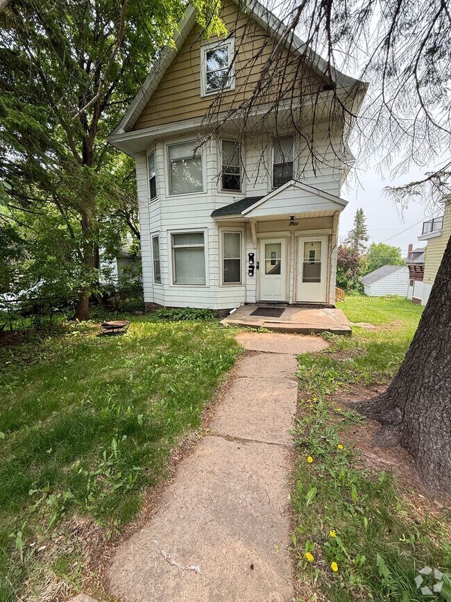 Building Photo - 1122 E 5th St Unit Upper Rental