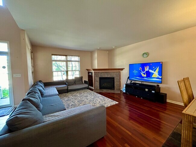 Photo - 1410 Brownstone Pl