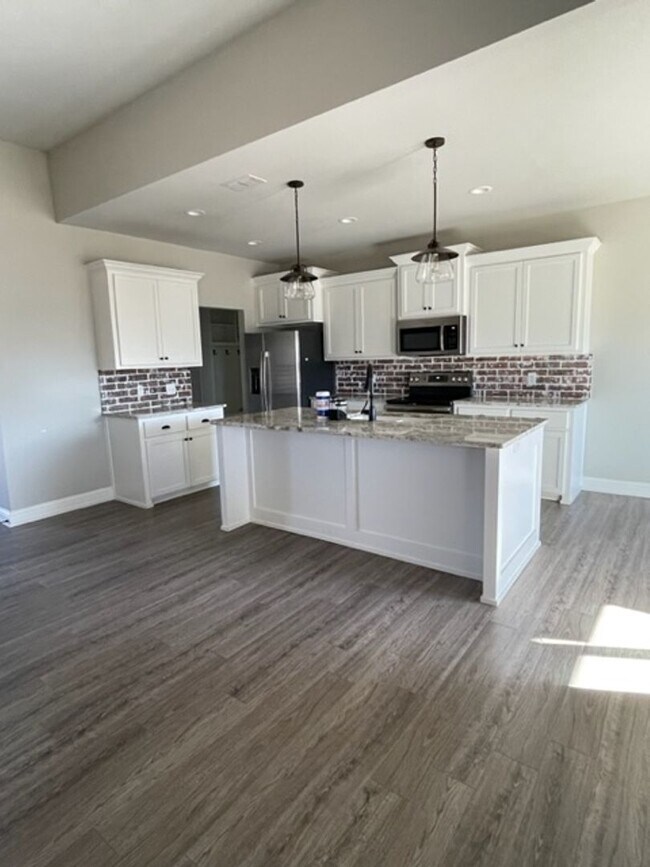 Photo - 249 Bella Way