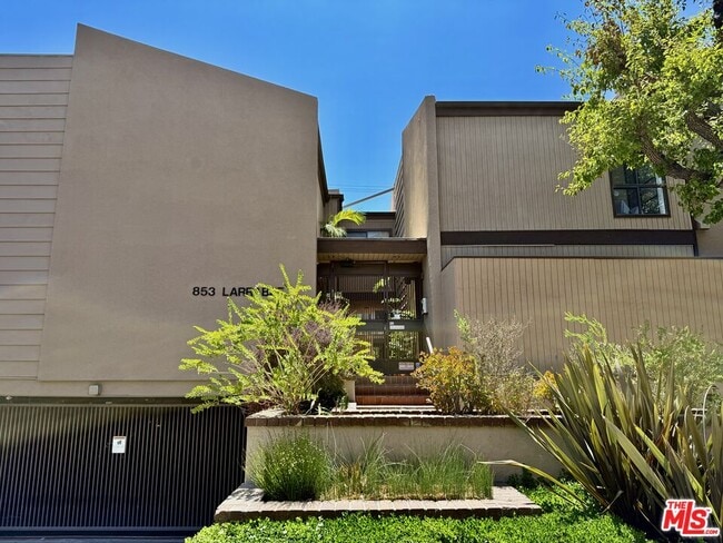 Photo - 853 Larrabee St Unidad 6
