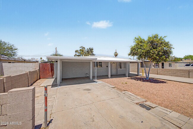 Photo - 2038 E Lemon St