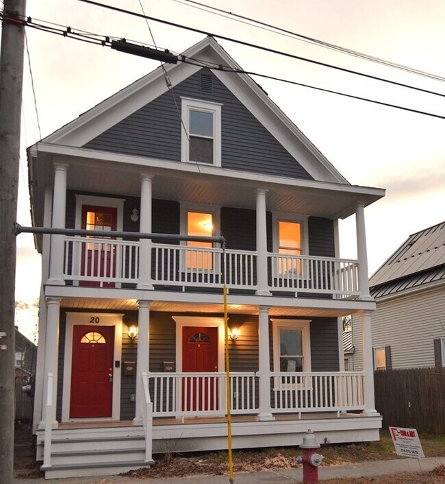 Building Photo - 20 11th St Unit 2