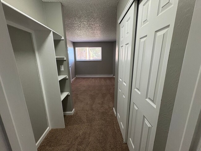 Mountain Pointe Apartments