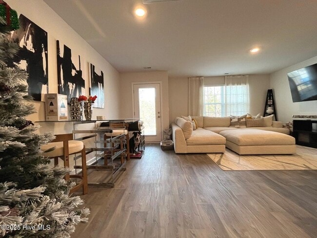 Photo - 2705 Gracie Ln