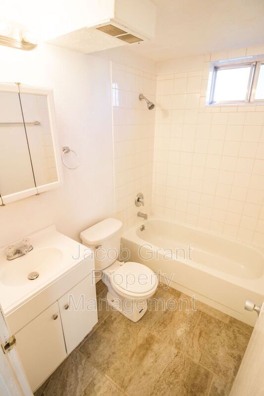 Photo - 245 W 20th St