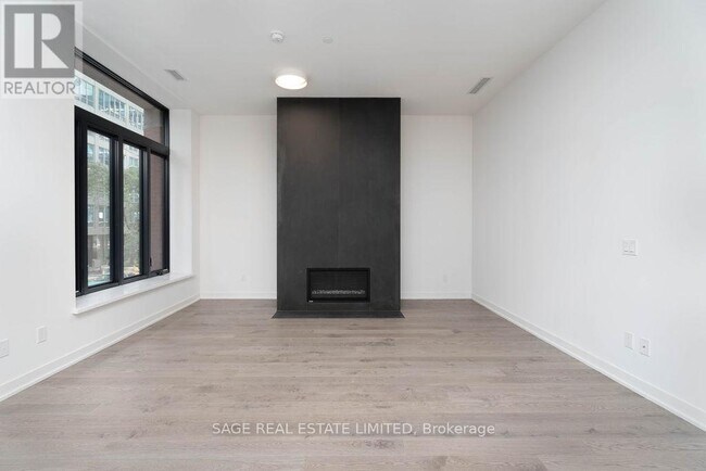 Photo - 22 Lombard St Unit 205