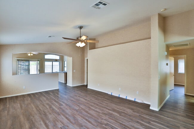 Photo - 14919 N 149th Dr