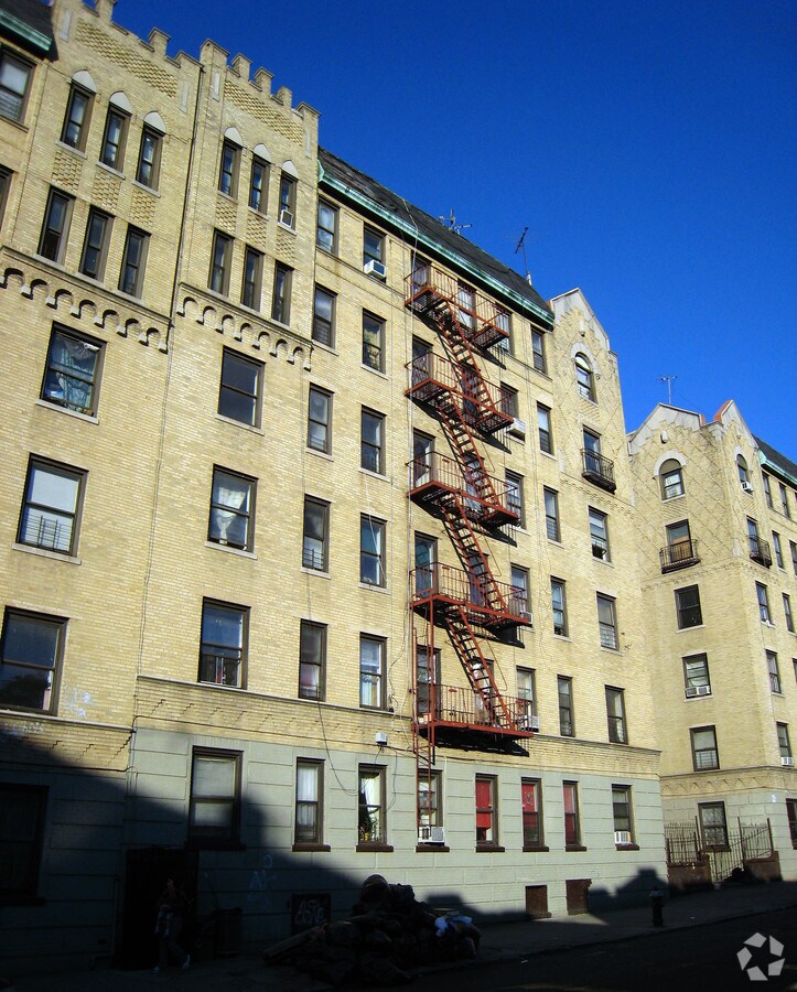 Photo - 1255 Stratford Ave