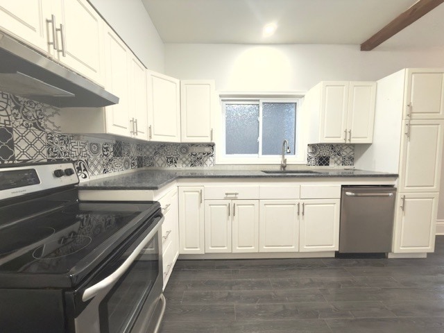 Photo - Spacious 3 Bedroom Home with Fenced Yard & Parking | Available Now