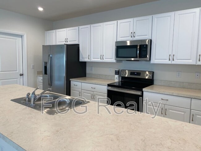 Photo - 137 Hamlet Lp