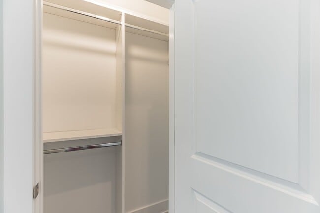 Building Photo - 1609 Ogden St Unit 1