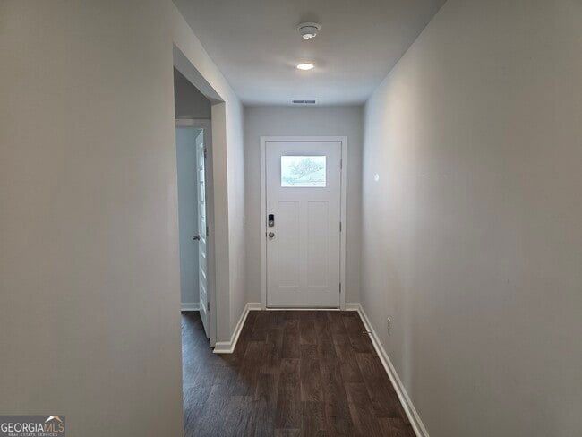 Photo - 100 Ponderosa Lp