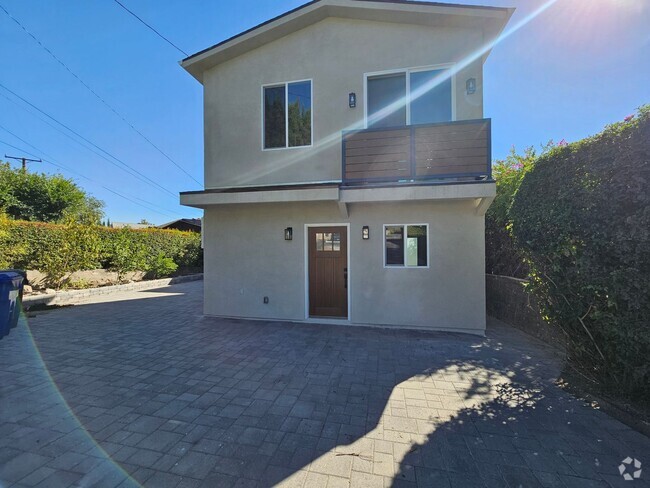 Building Photo - Brand New Built, 3 bedroom Montrose Rental