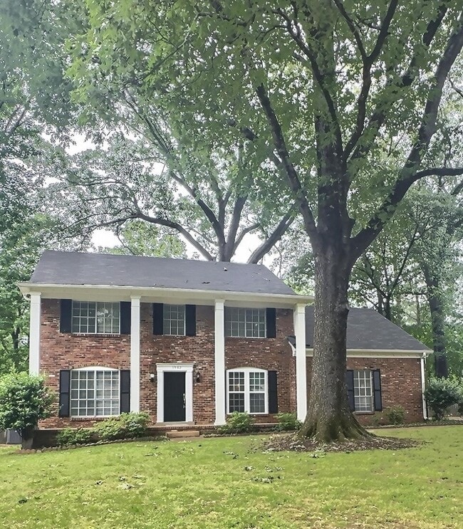 Photo - 1562 Holly Hill Dr House