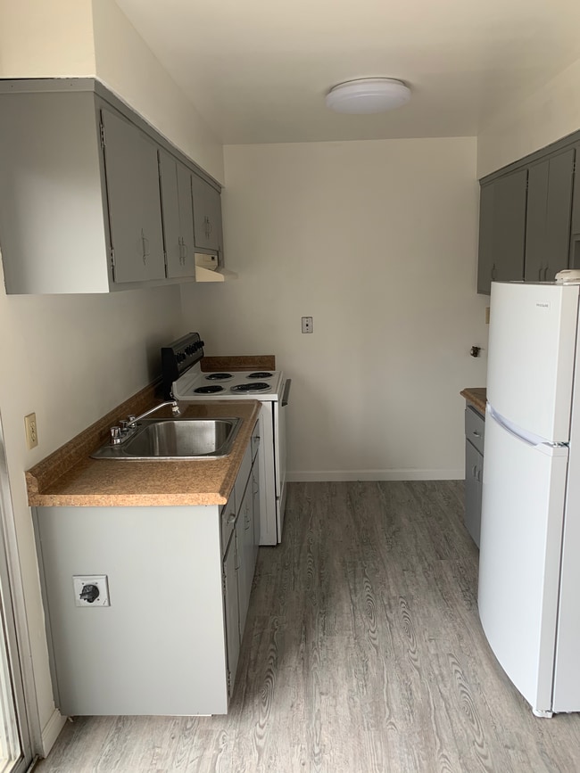 Photo - 906 Channing Way