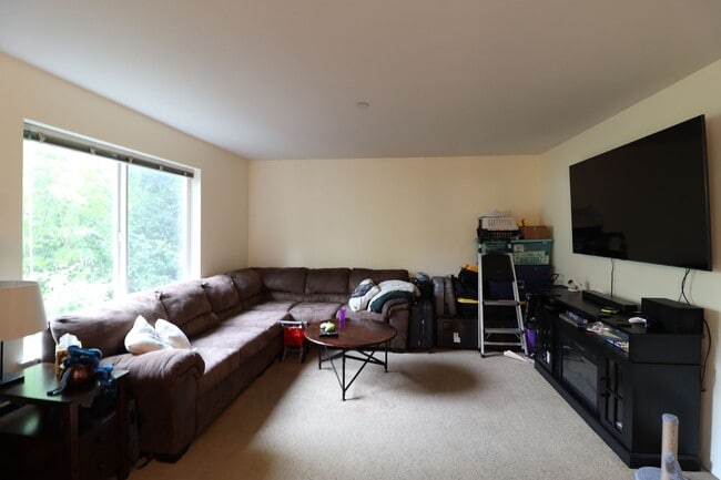 Photo - 2 Bed 2 Bath - Condo - W/S/G Included - Pet Friendly - NAS Whidbey