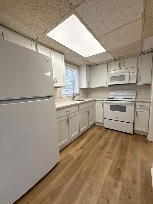 Photo - 1329 Watts Rd Unit 1329 Watts Rd - B