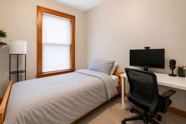 Photo - 903 Zeisler St Unit 3