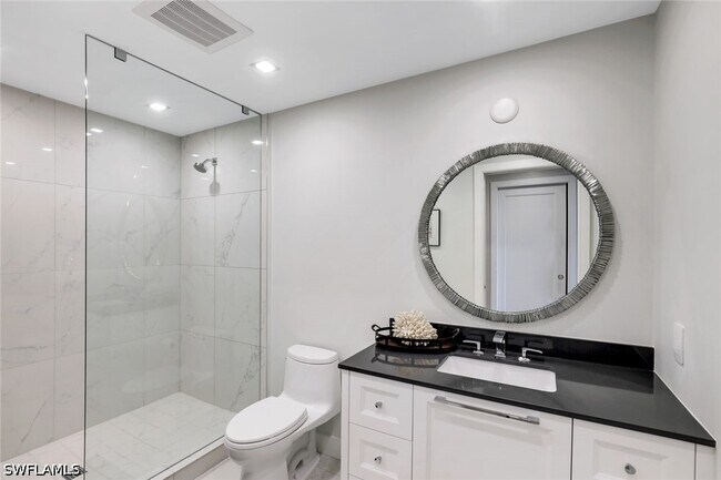Photo - 13915 Old Coast Rd Unidad 502